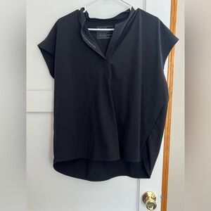 Figs Black Cap-Sleeve Tunic-Style Medical Top